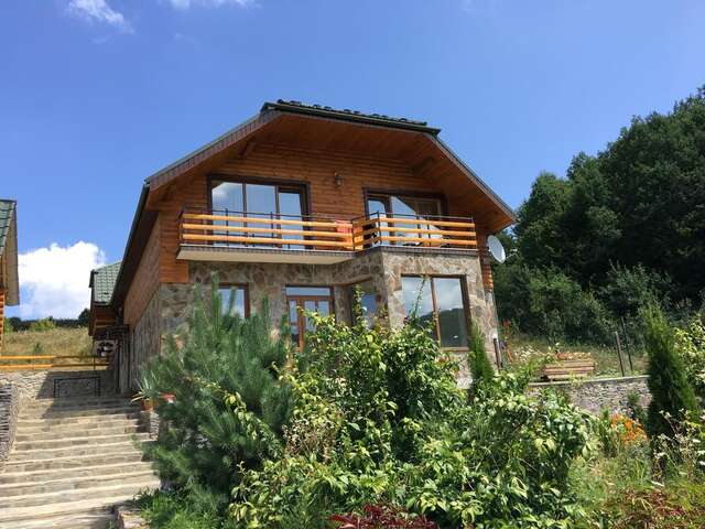 Апартаменты Holiday home Sonyachniy Laz Поляна-3